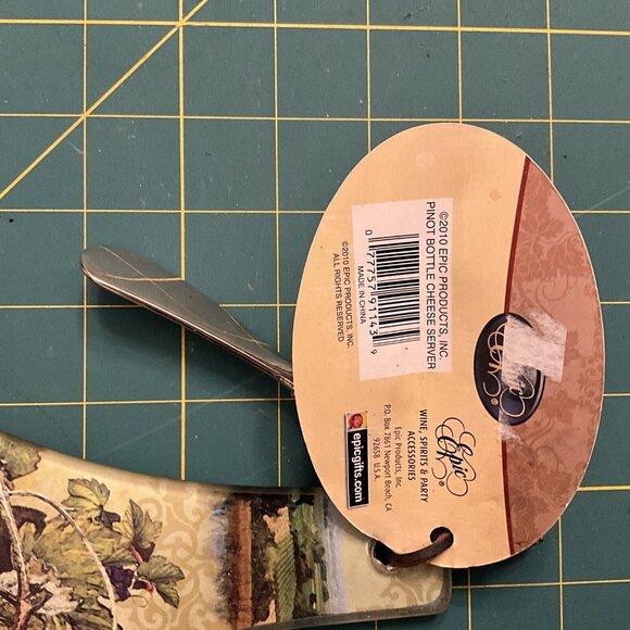 Pinot Noir Wine Bottle Cheese Server with Silver Plated Spreader Tempered Tray - Picture 4 of 5